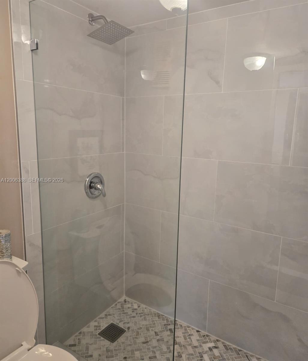 COLONY POINT 3 CONDO - Residential