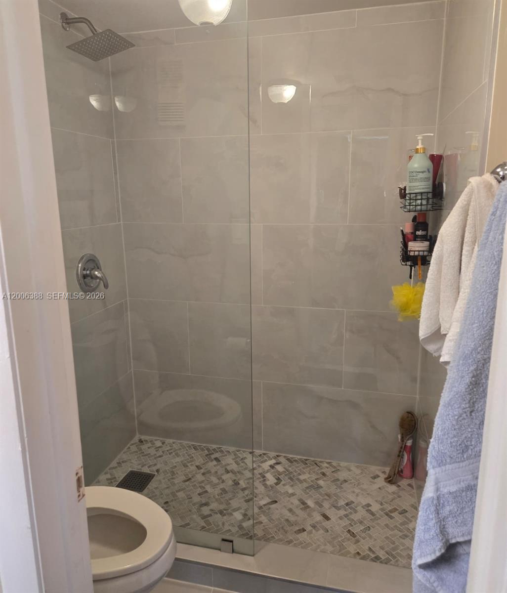 COLONY POINT 3 CONDO - Residential