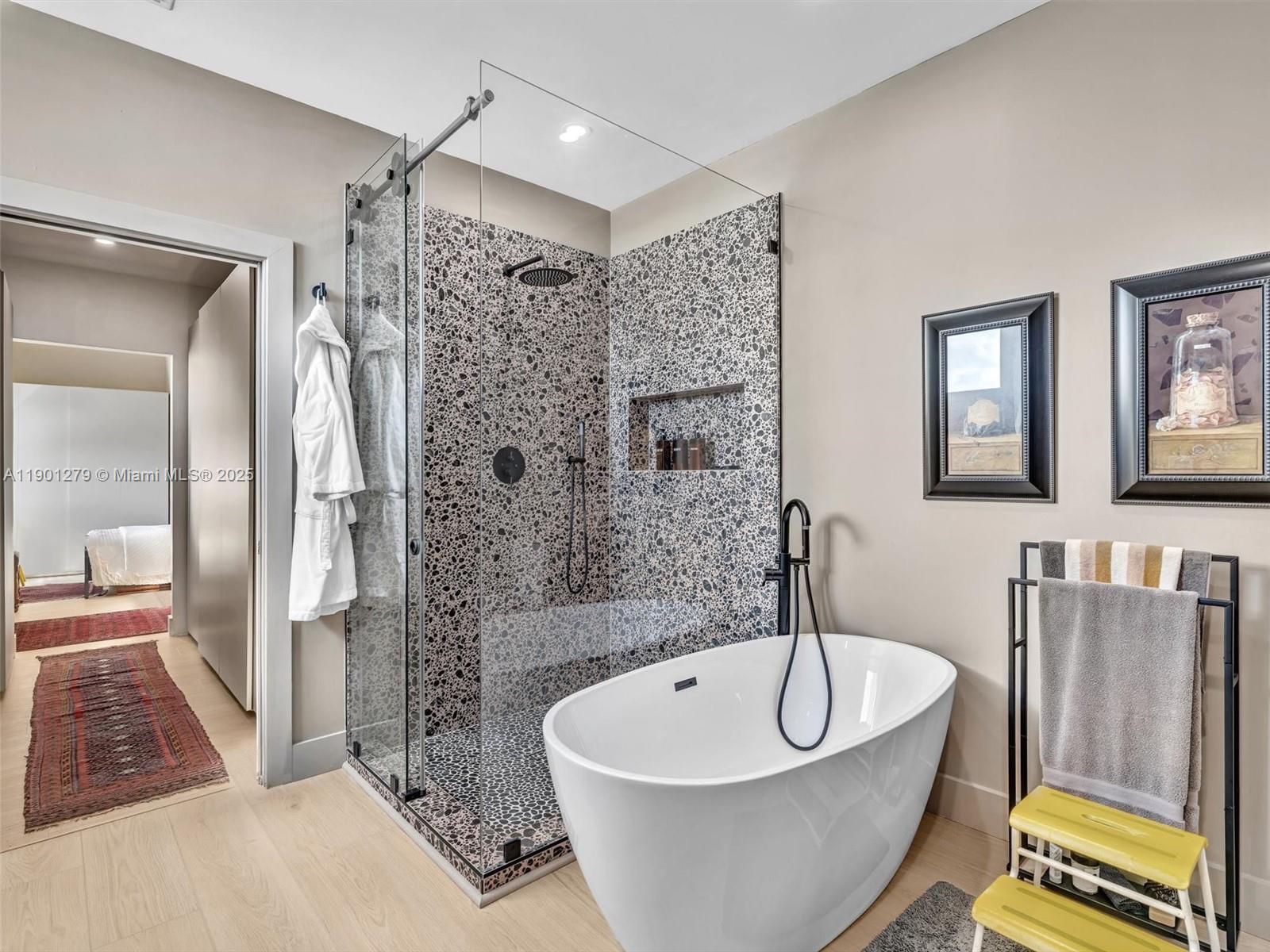 SPACE 01 CONDO - Residential Lease