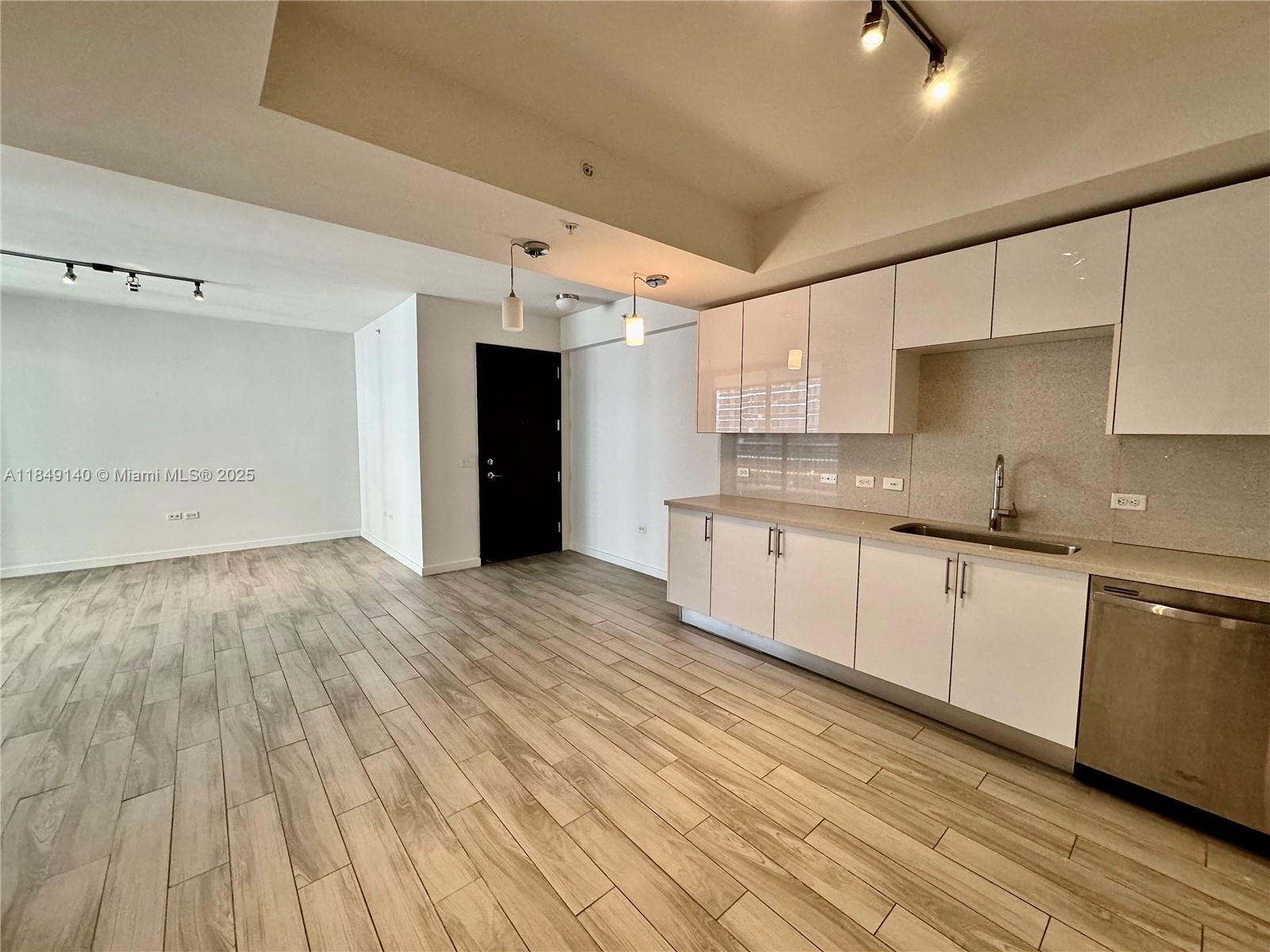 NINE AT MARY BRICKELL VIL - Residential