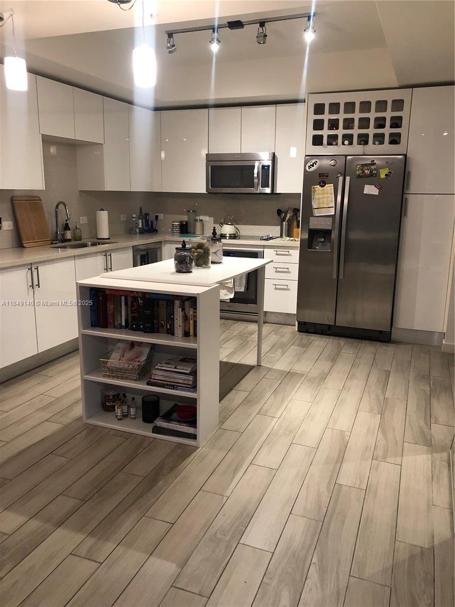 NINE AT MARY BRICKELL VIL - Residential