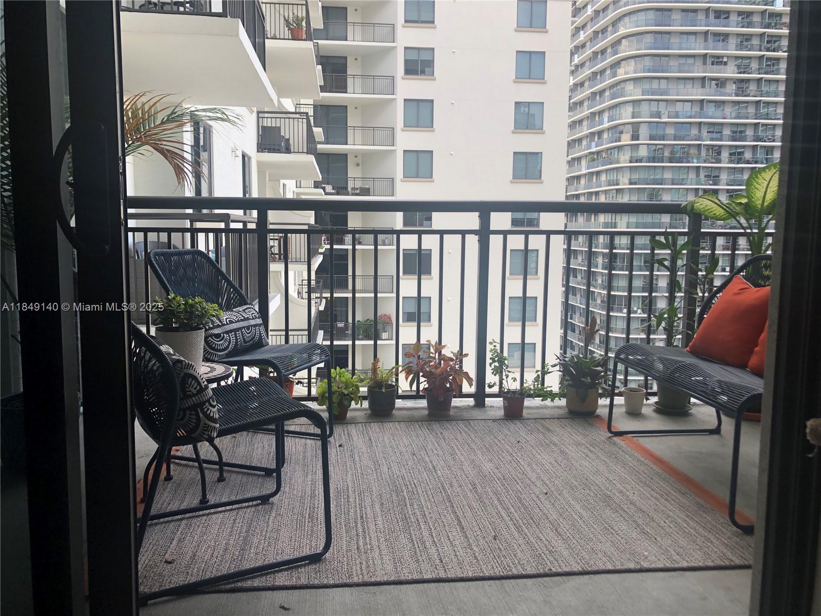 NINE AT MARY BRICKELL VIL - Residential