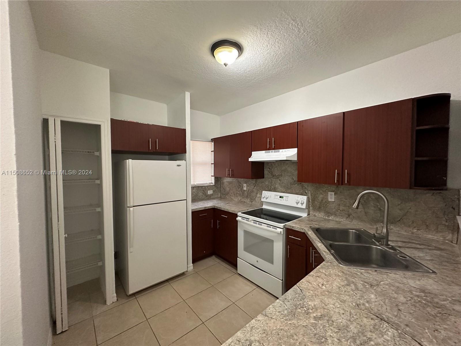 ABEL HOMES AT KEYS WINDS - Residential Lease