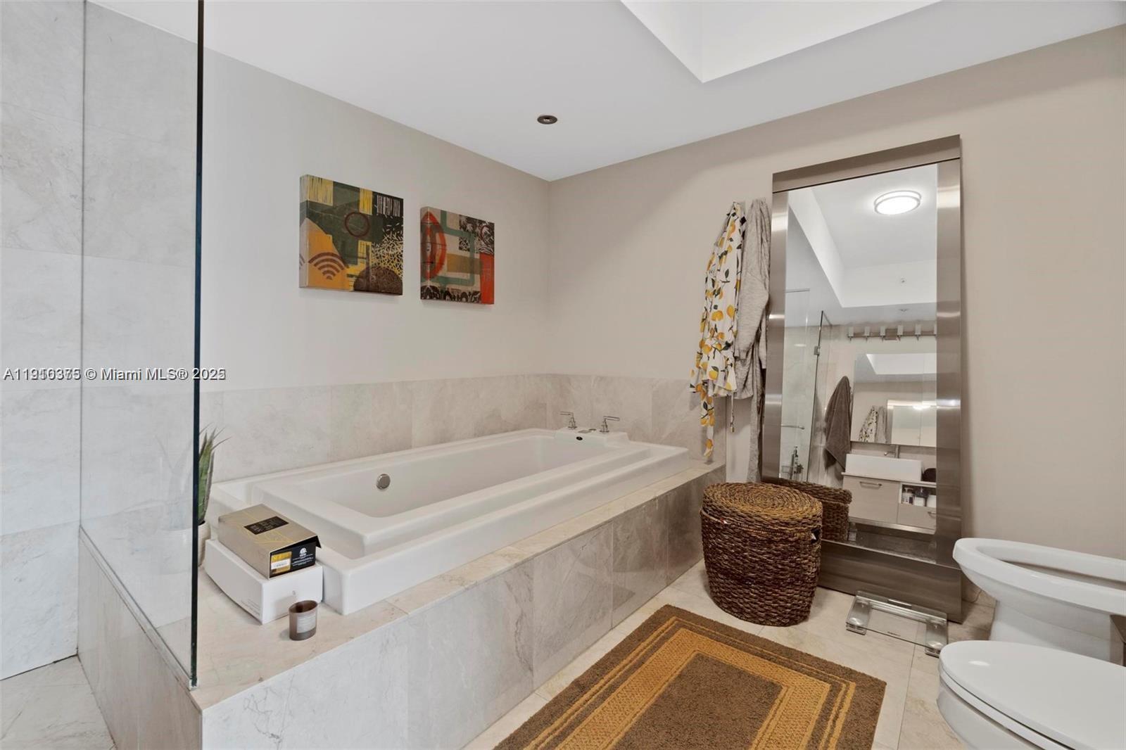 THE EMERALD AT BRICKELL C - Residential