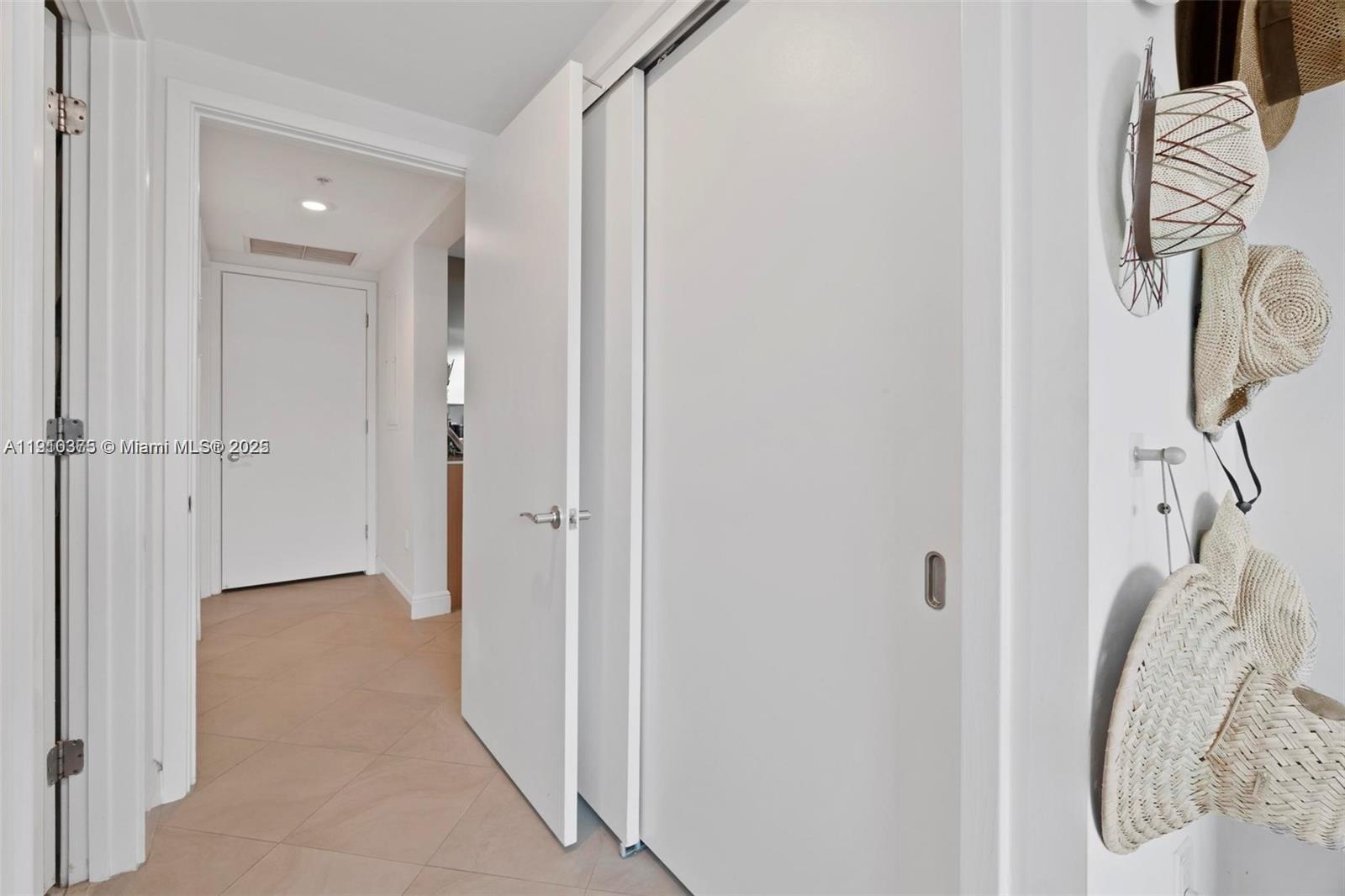 THE EMERALD AT BRICKELL C - Residential