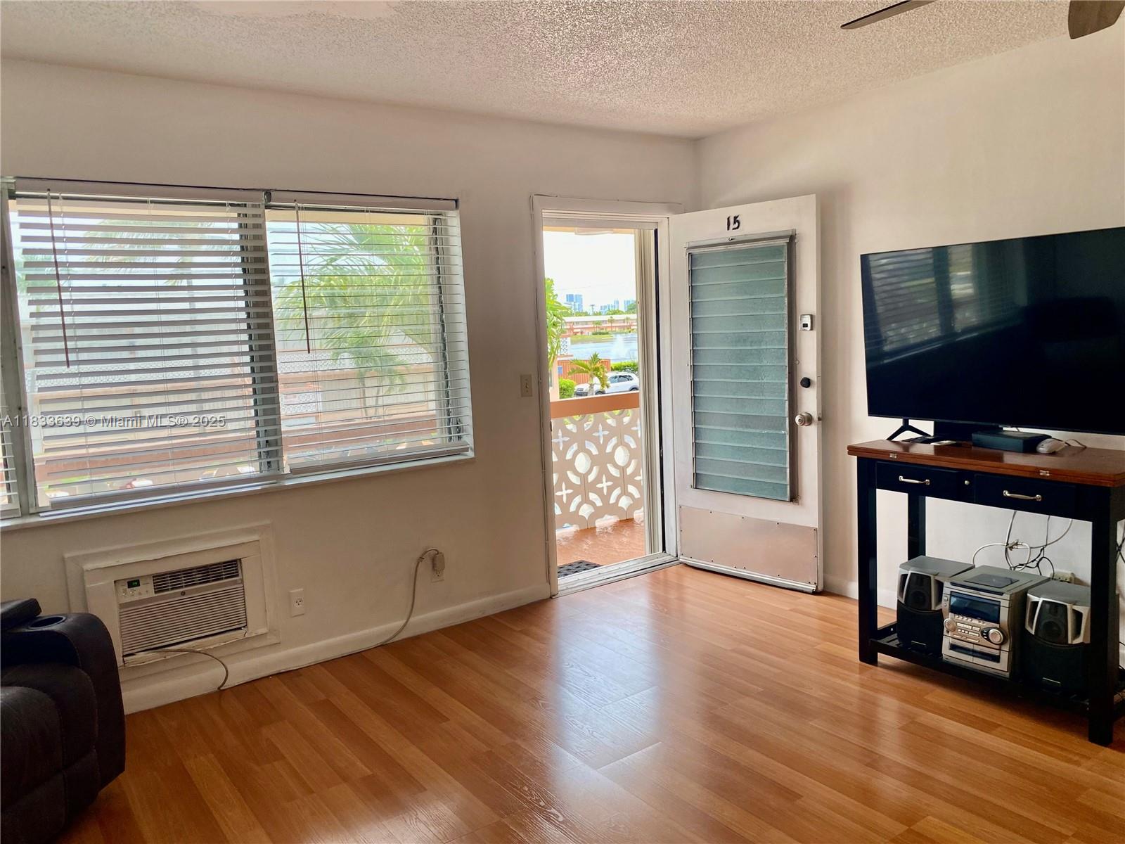 820 SW 11th Ave 15B