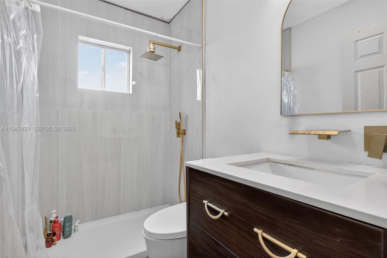 IBIS VILLA AT MIAMI GARDE - Residential