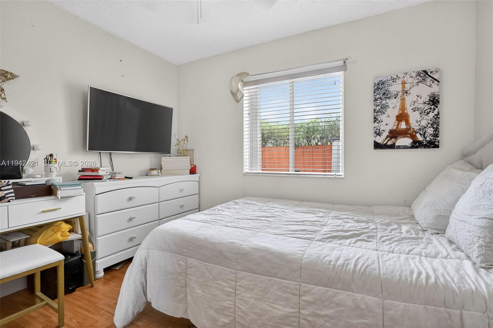 IBIS VILLA AT MIAMI GARDE - Residential