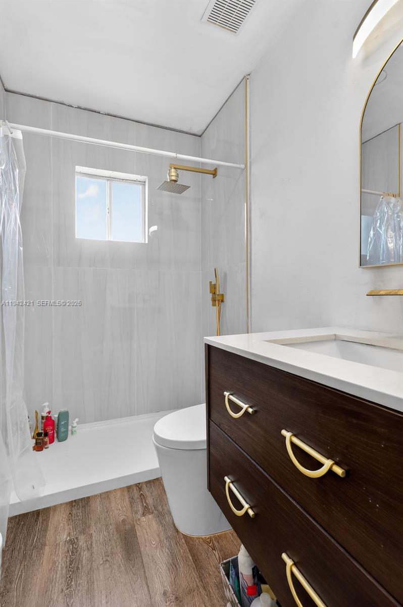 IBIS VILLA AT MIAMI GARDE - Residential