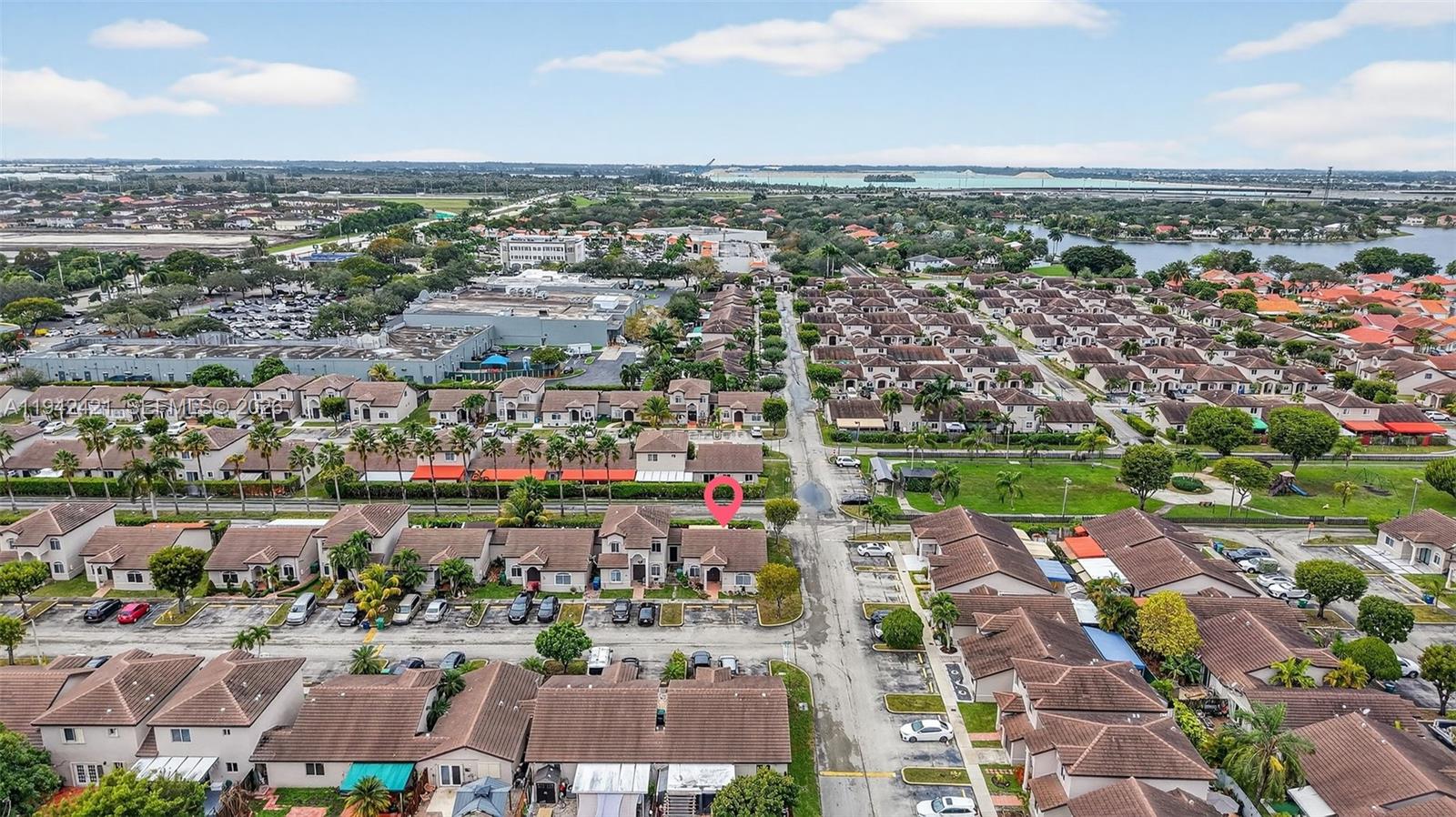 IBIS VILLA AT MIAMI GARDE - Residential