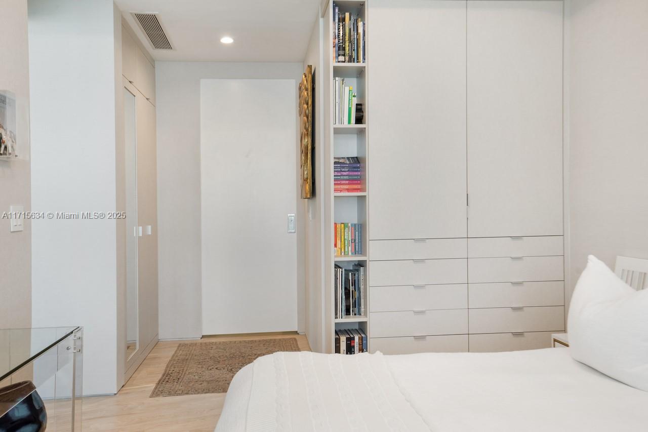 Monad Terrace - Residential