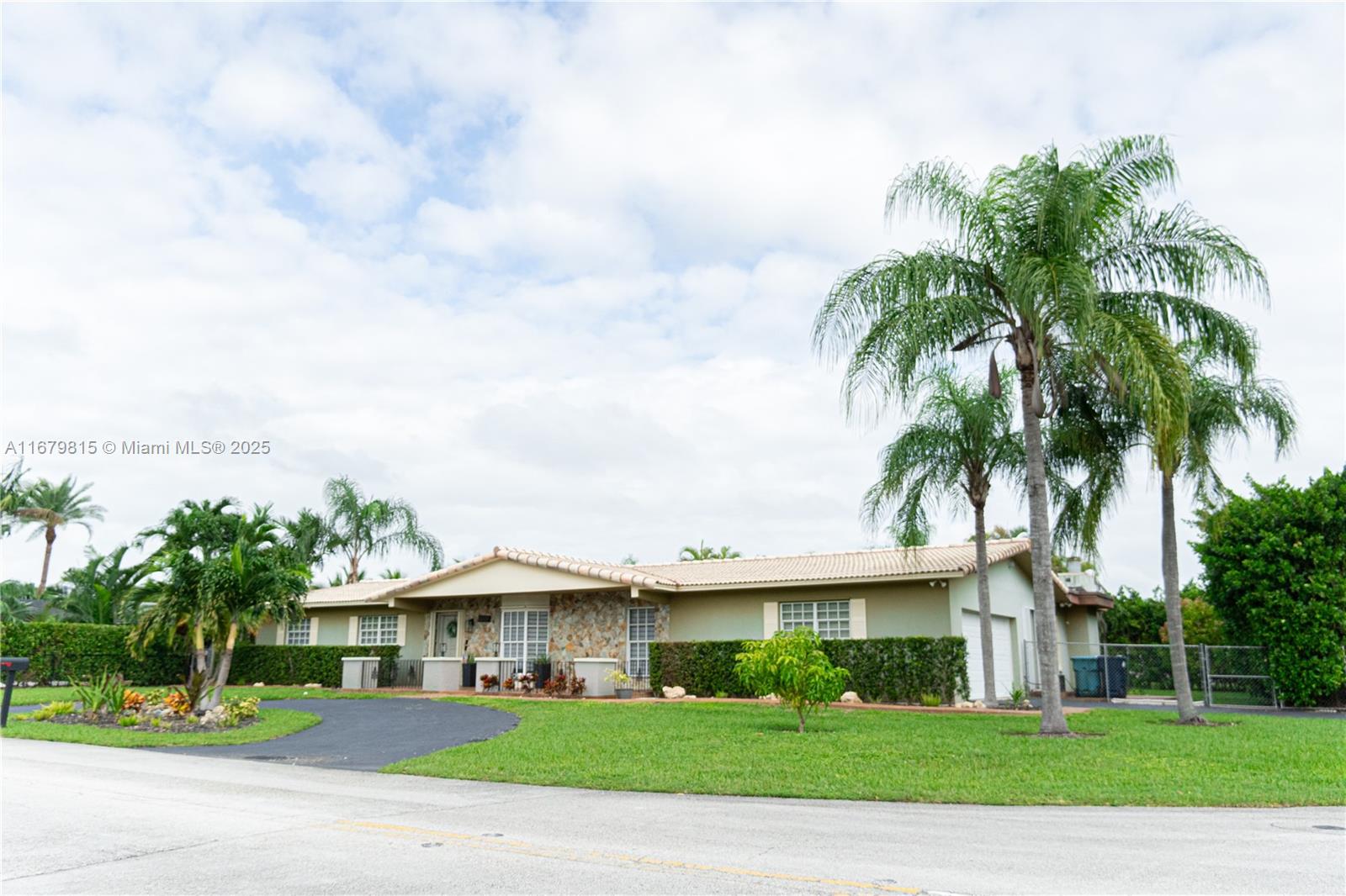 Check out this beautiful home by The Falls area in Kendall with no HOA! This exquisite 3,745 sq ft residence offers the perfect blend of luxury and comfort. This massive property boasts 3 spacious bedrooms and 2 beautifully appointed bathrooms, along with
an extra area that can be used as a 4th bedroom. This makes it ideal for families seeking both space and elegance. As you step inside, you are greeted by an expansive living area with Marble floors and sophisticated finishes. The gourmet kitchen is a chef’s delight, complete with top-of-the-line appliances and lots of space. Step outside to your private oasis: a magnificent pool surrounded by lush landscaping. Located just minutes from shopping, dining, and top-rated A+ schools, this home offers both convenience and lots of Family fun.