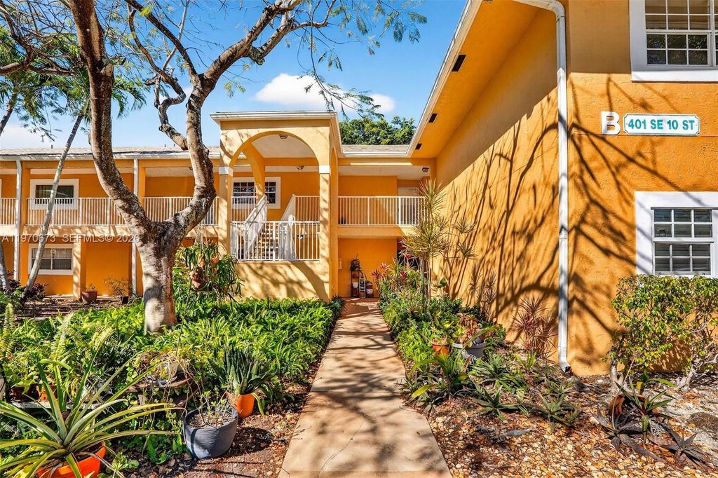 Photo of 401 SE 10th St #B207, Dania Beach, FL 33004 (MLS # A11970673)