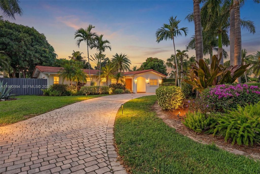 Photo of 1661 Bel Air Ave, Lauderdale By The Sea, FL 33062 (MLS # A11990994)