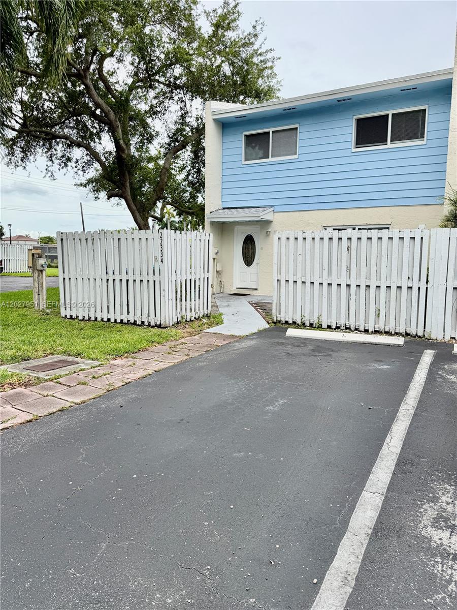 View photos, virtual tours, details... 22334 SW 103rd Ct 0