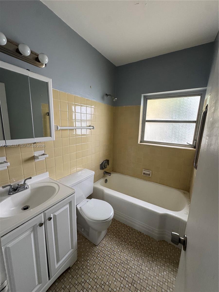 10281 E Bay Harbor Dr A6