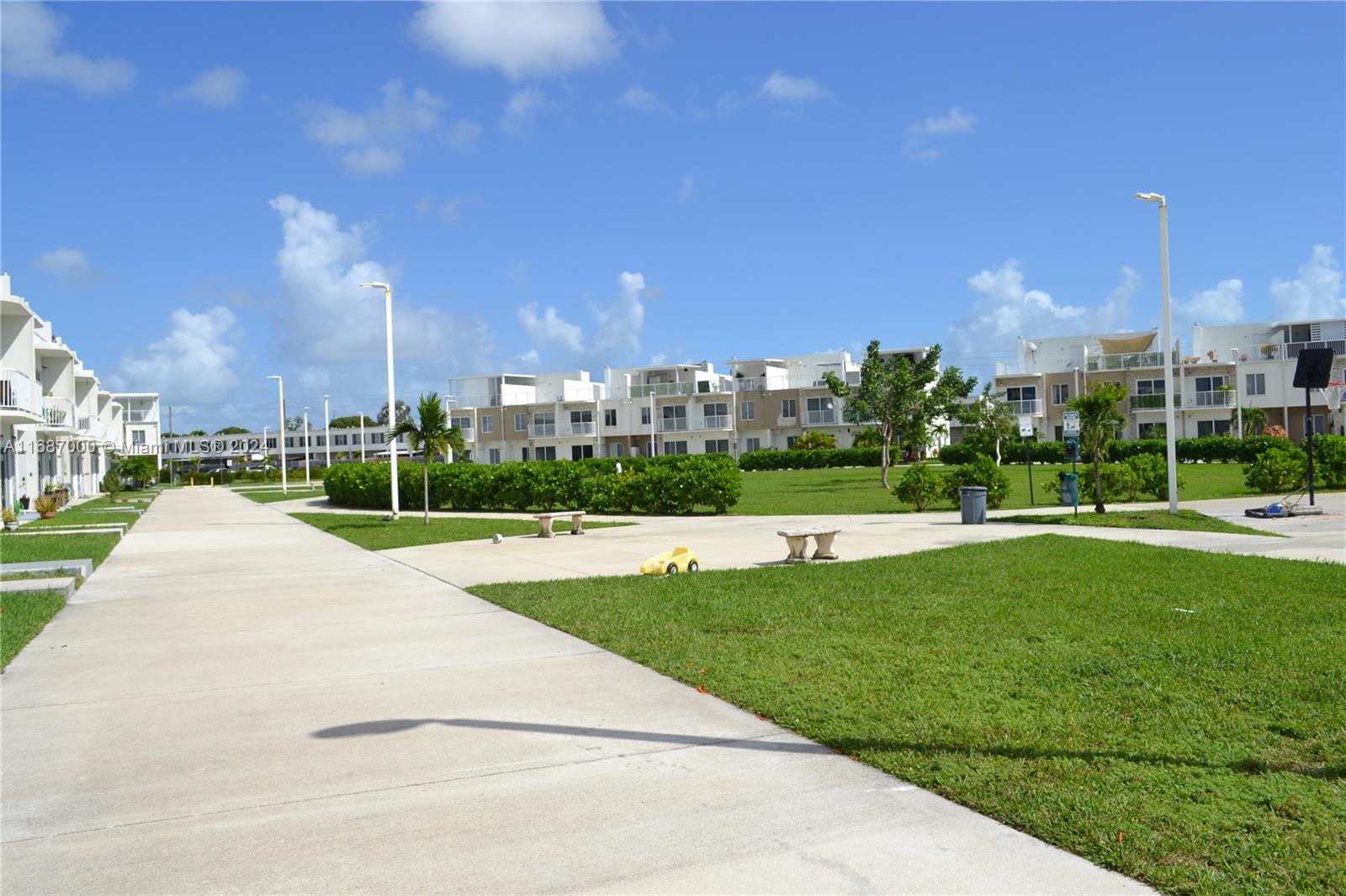 PARADISE GARDENS - Residential