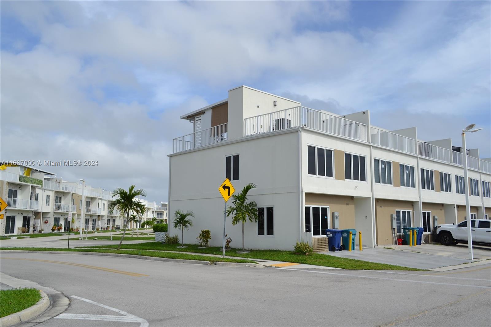 PARADISE GARDENS - Residential