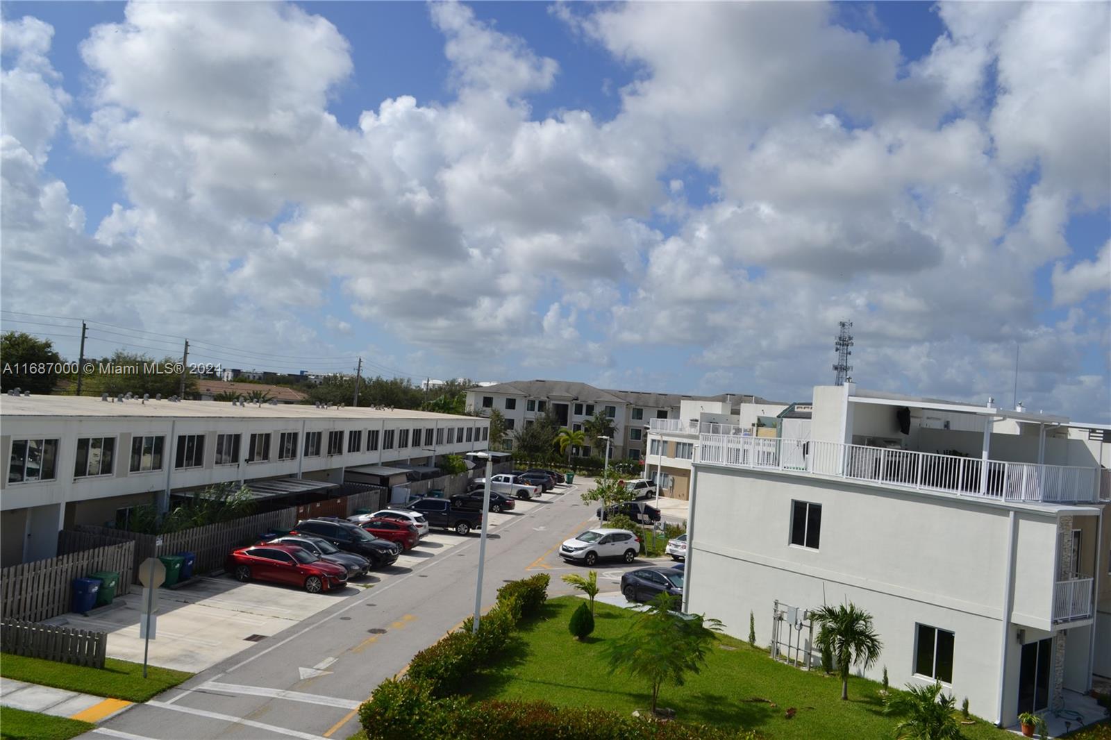 PARADISE GARDENS - Residential
