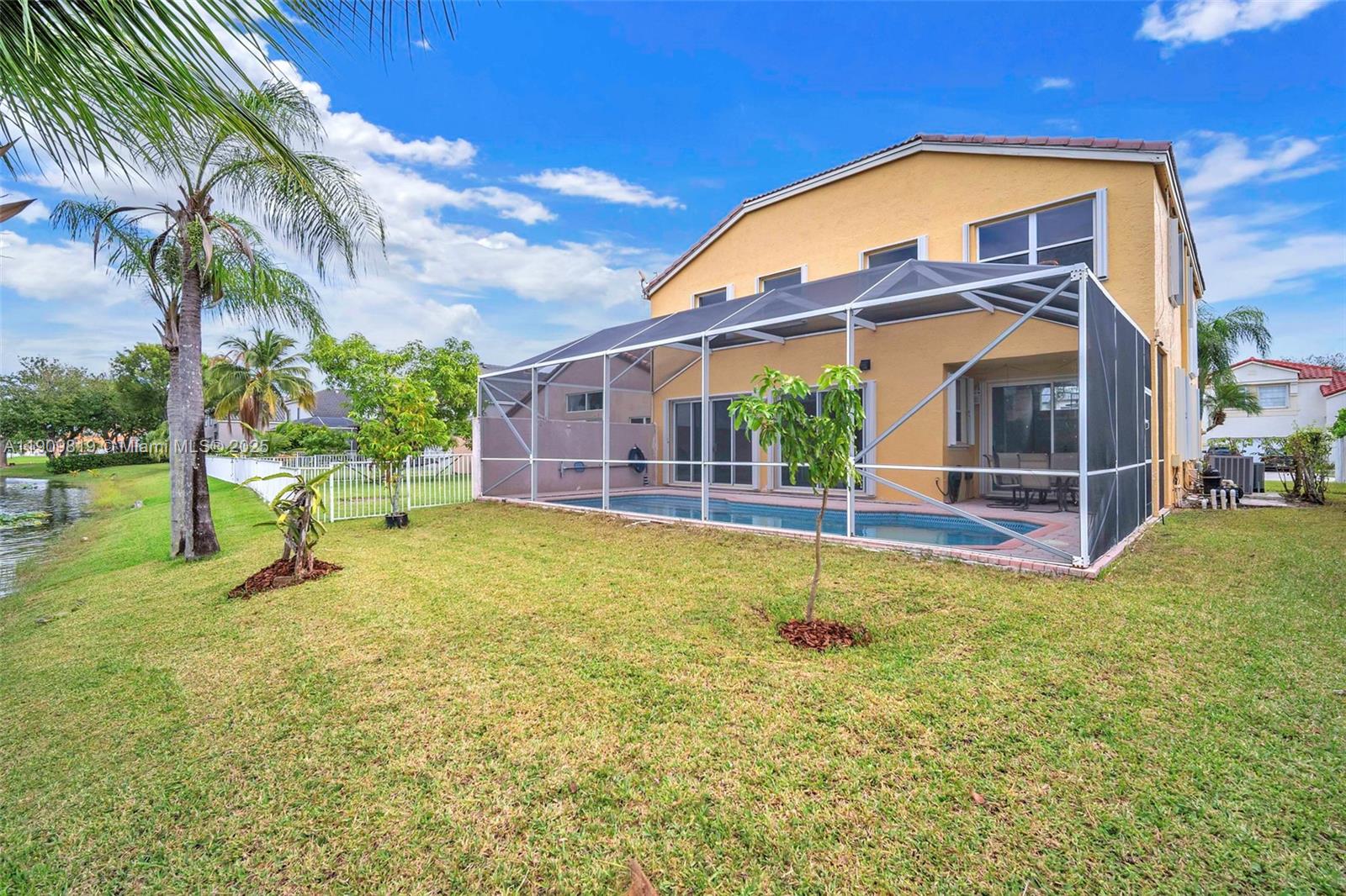 TOWNGATE - Residential Lease