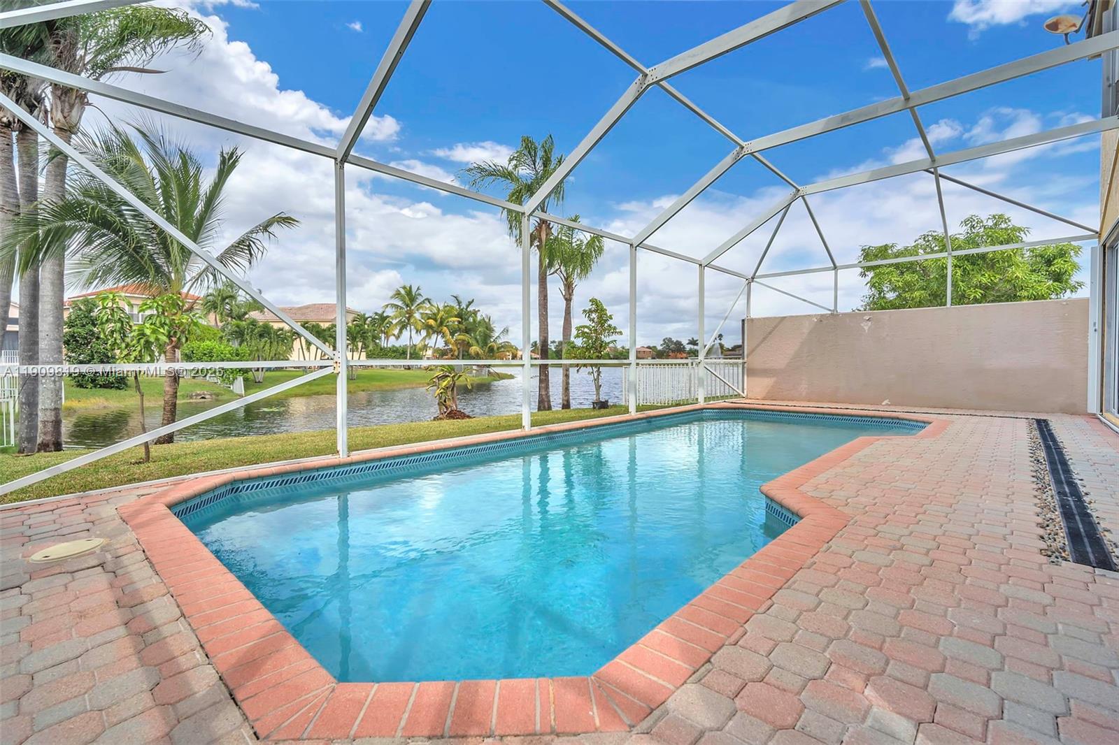 TOWNGATE - Residential Lease