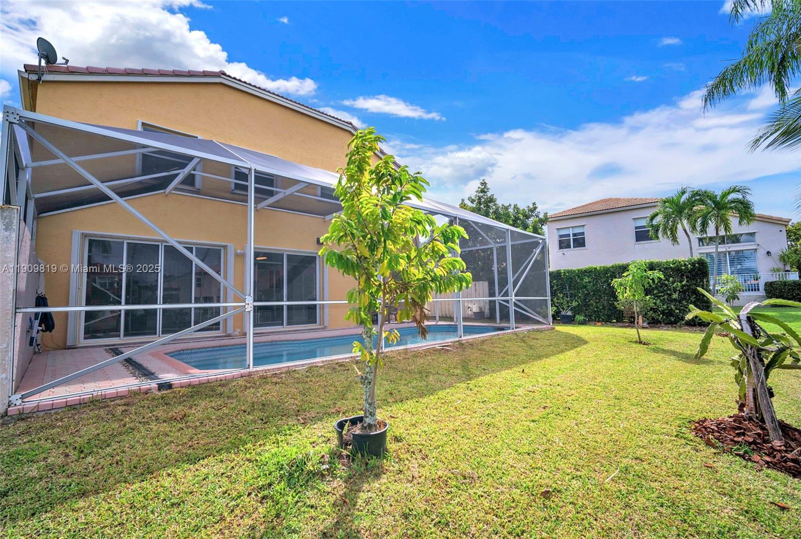 TOWNGATE - Residential Lease