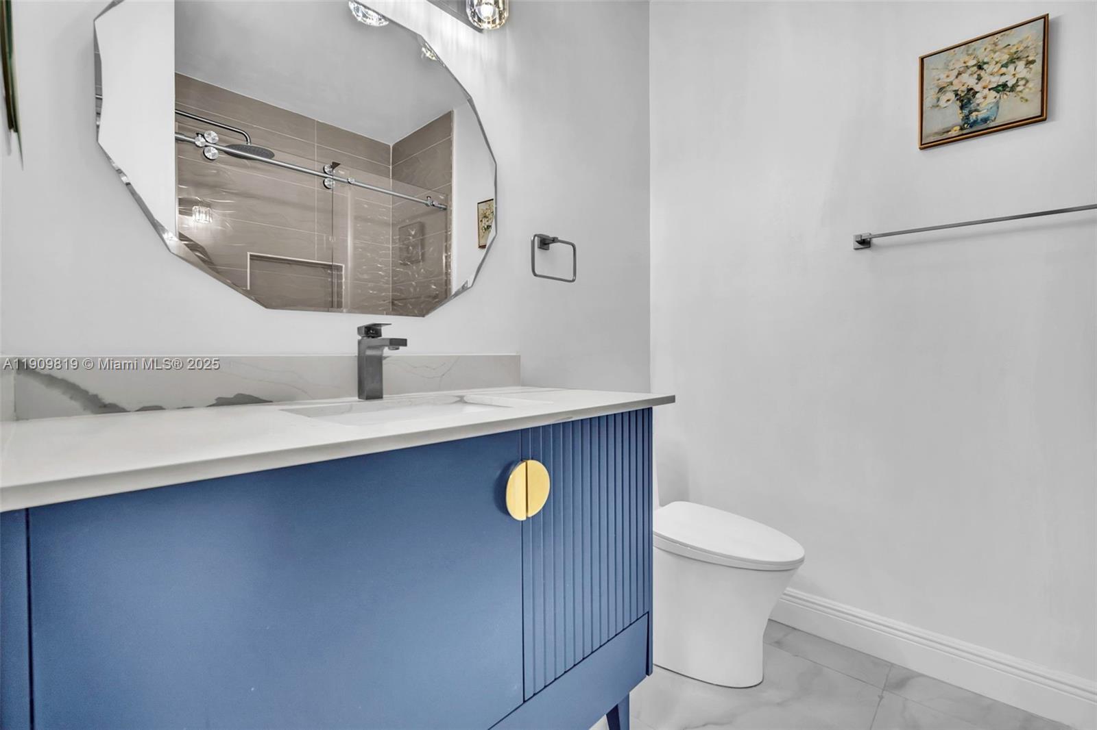 TOWNGATE - Residential Lease