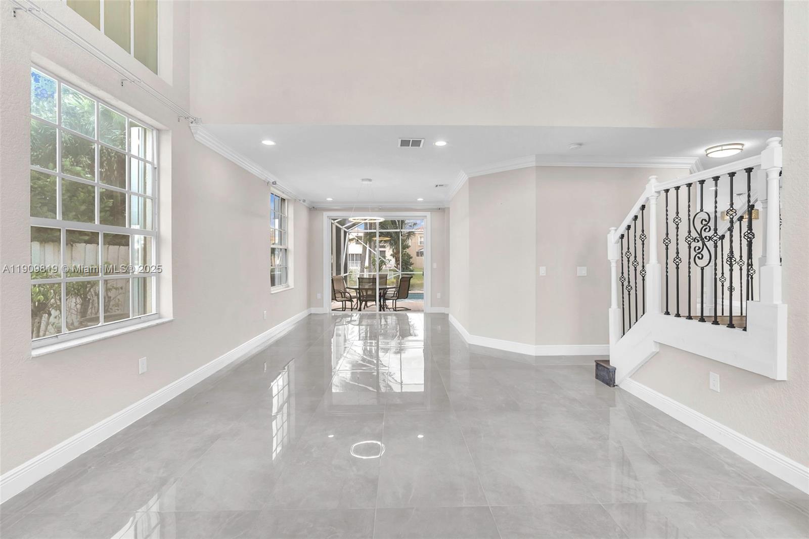 TOWNGATE - Residential Lease