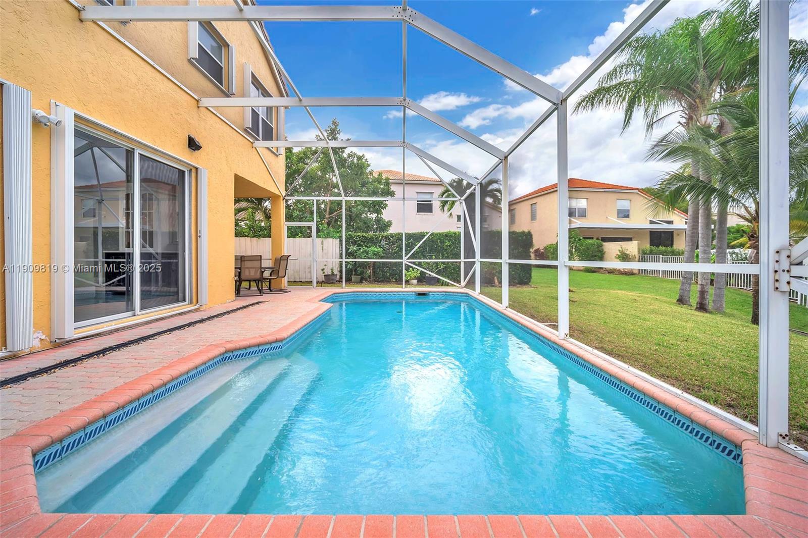 TOWNGATE - Residential Lease