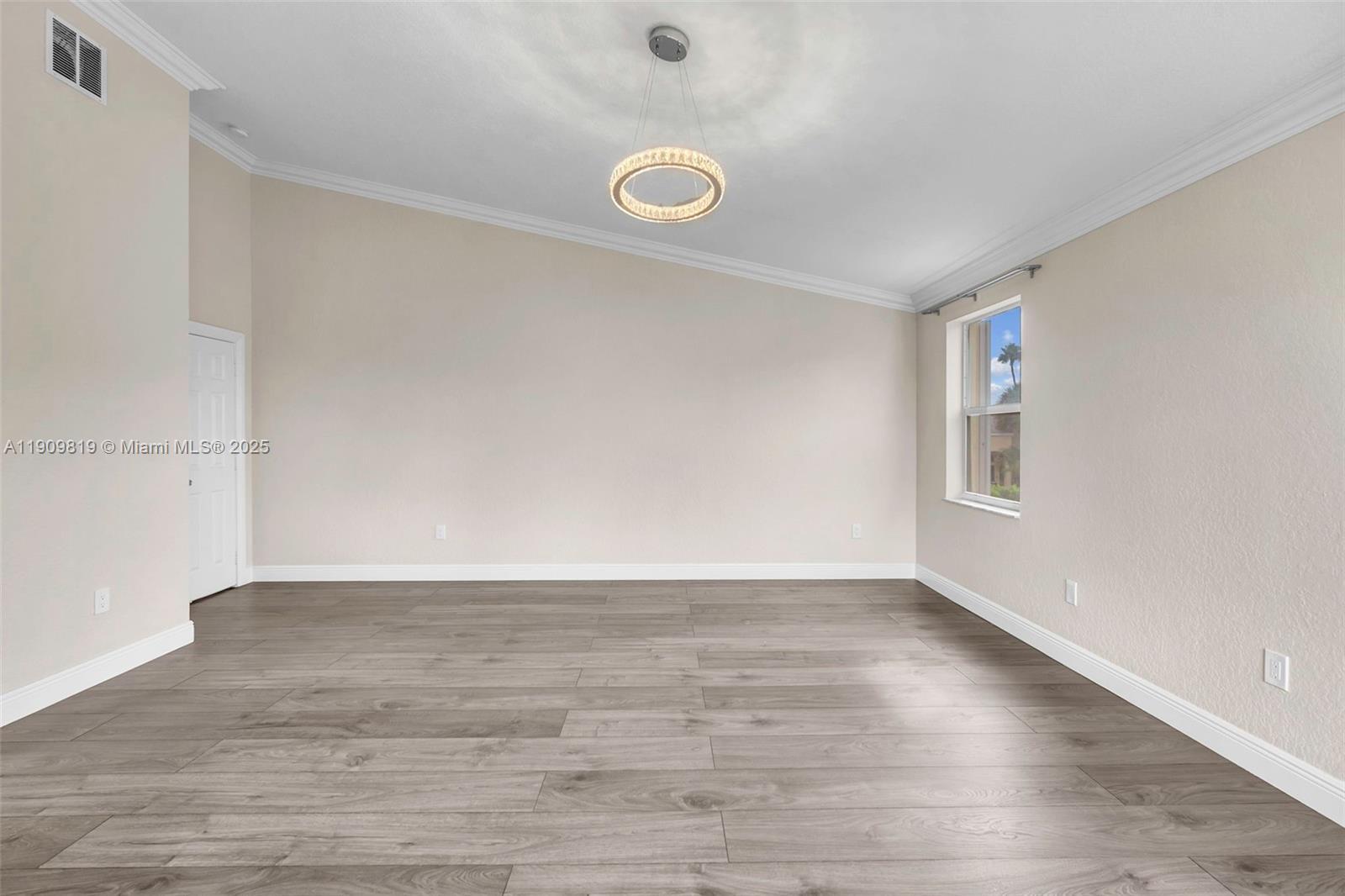 TOWNGATE - Residential Lease