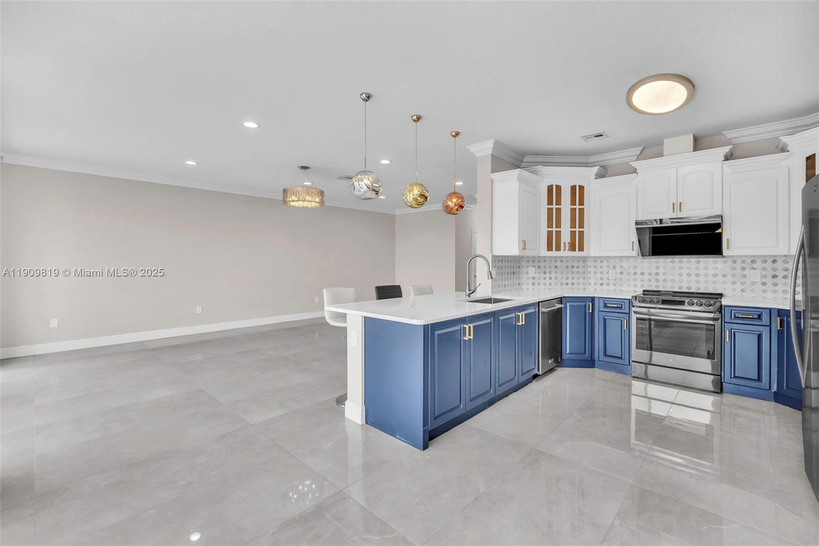 TOWNGATE - Residential Lease