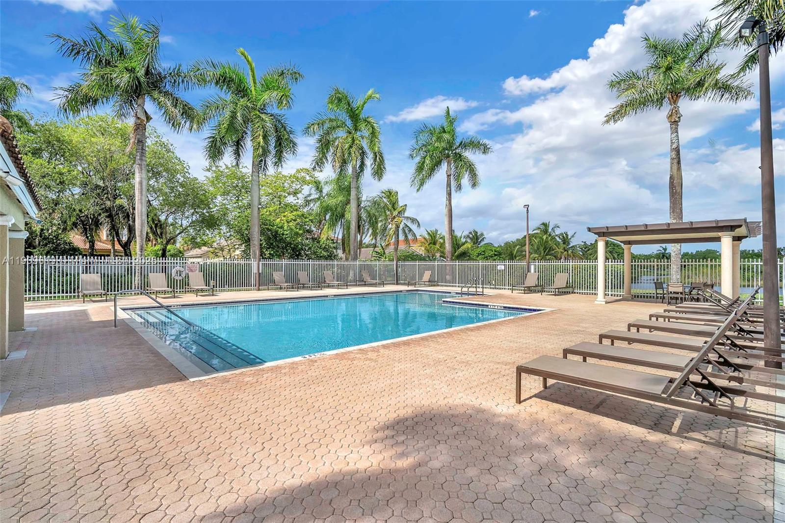 TOWNGATE - Residential Lease