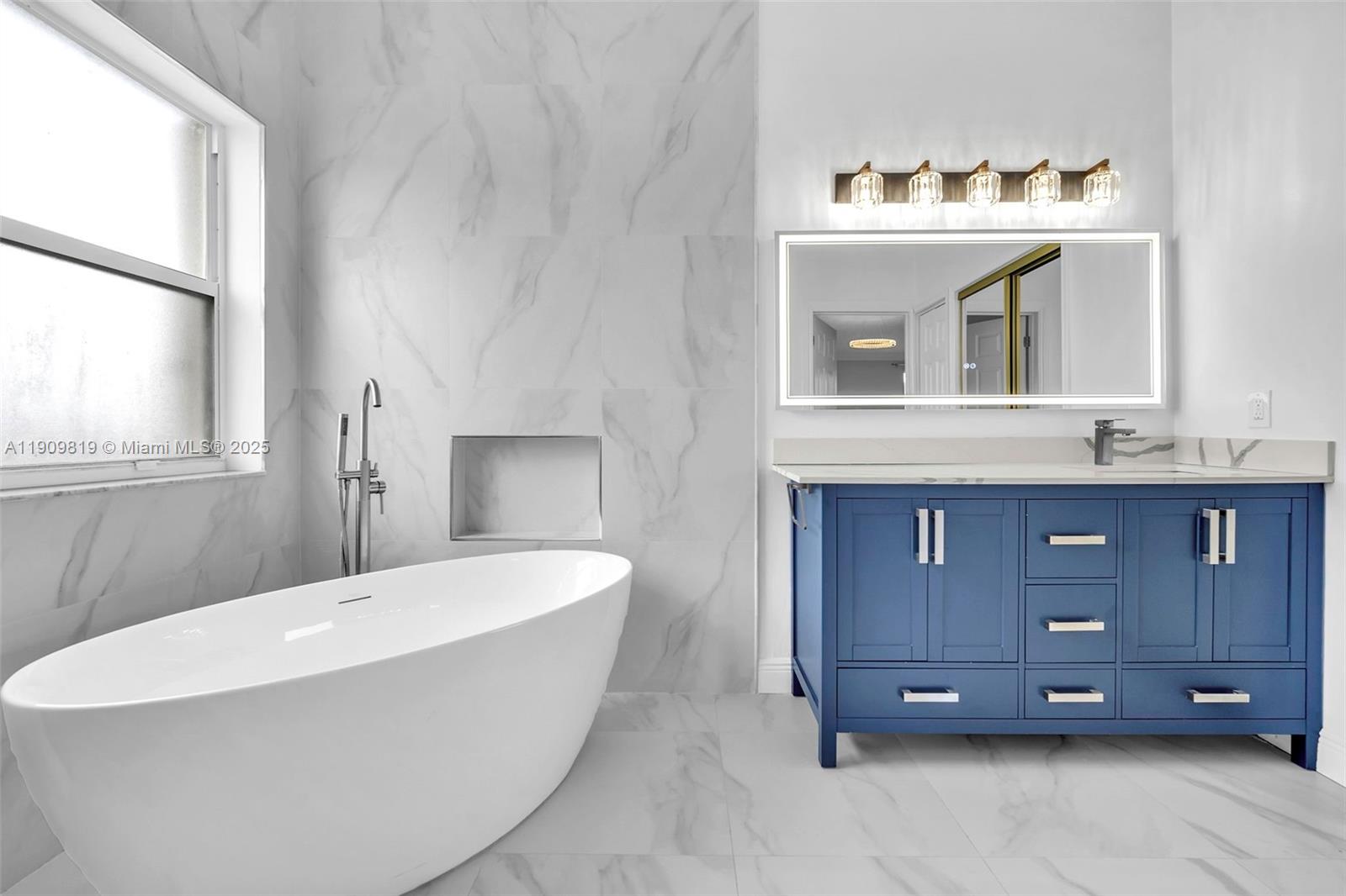 TOWNGATE - Residential Lease