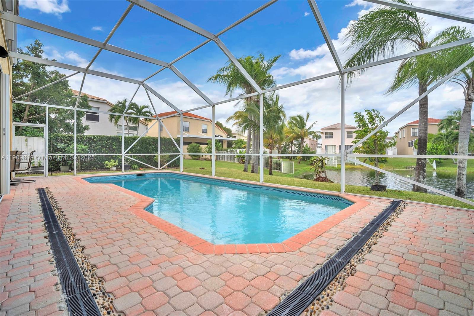 TOWNGATE - Residential Lease