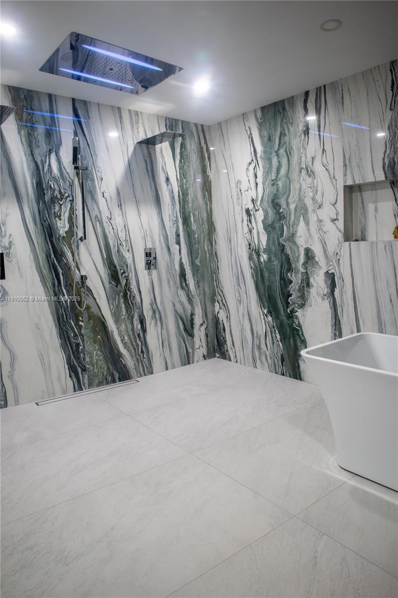 LEE GROVE ESTS - Residential