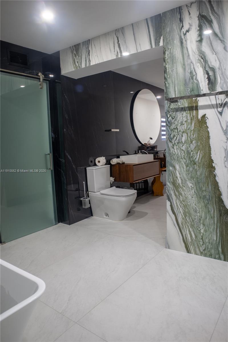 LEE GROVE ESTS - Residential