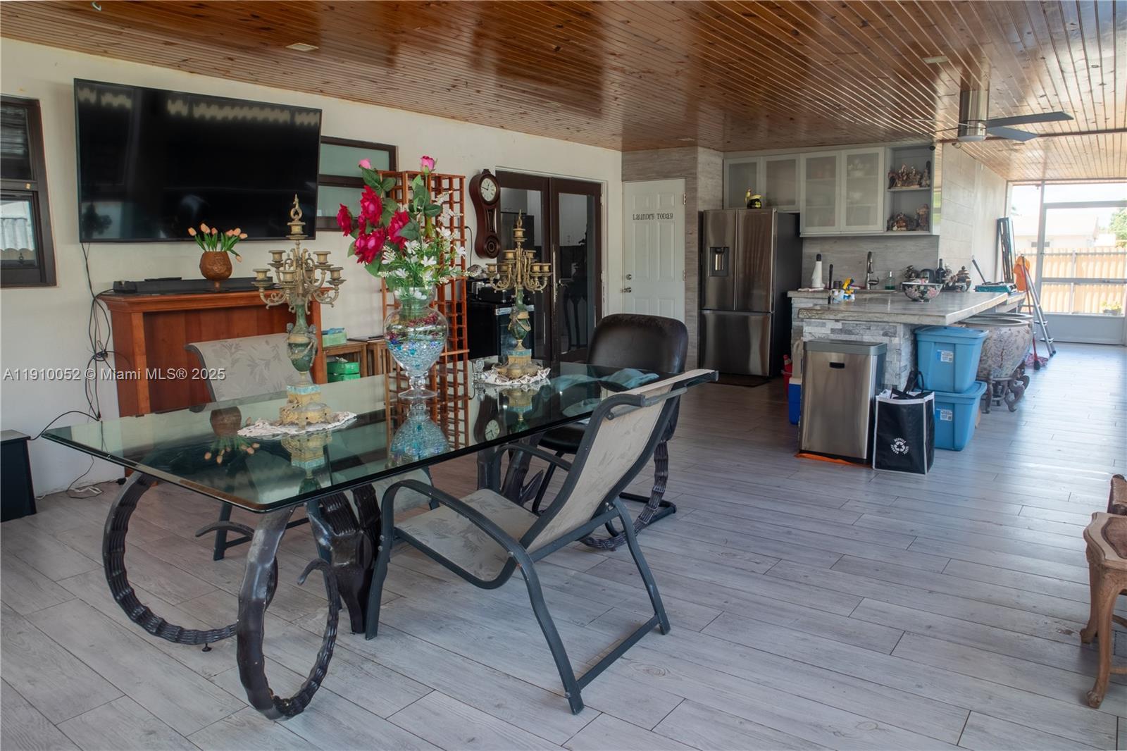 LEE GROVE ESTS - Residential