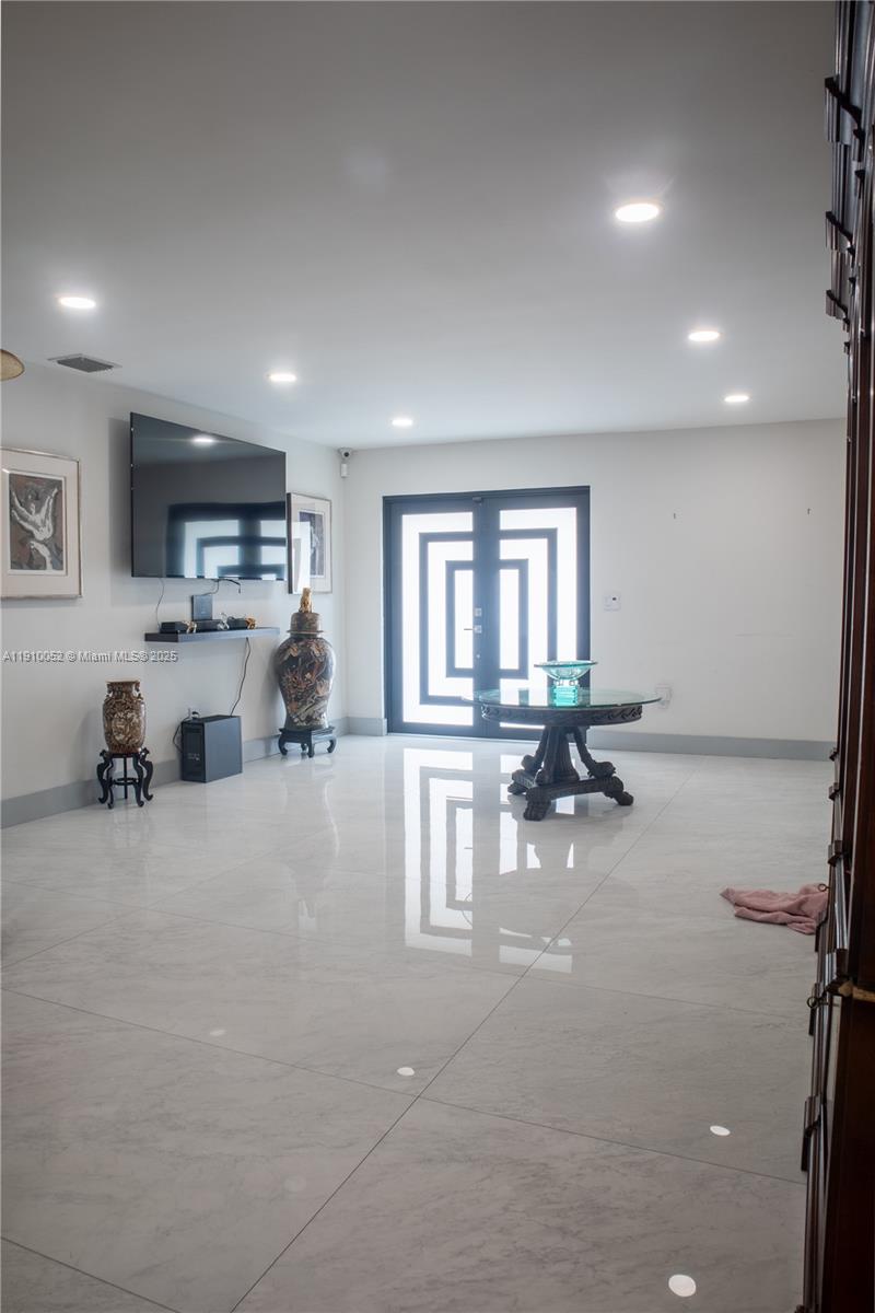 LEE GROVE ESTS - Residential