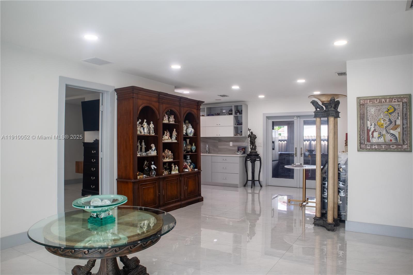 LEE GROVE ESTS - Residential