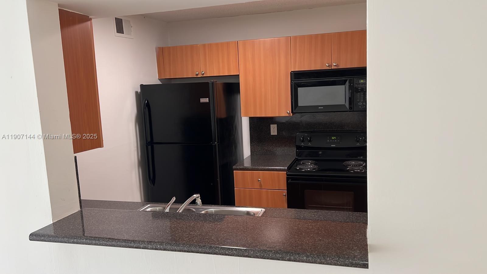 THE GREENS AT DORAL CONDO - Residential Lease