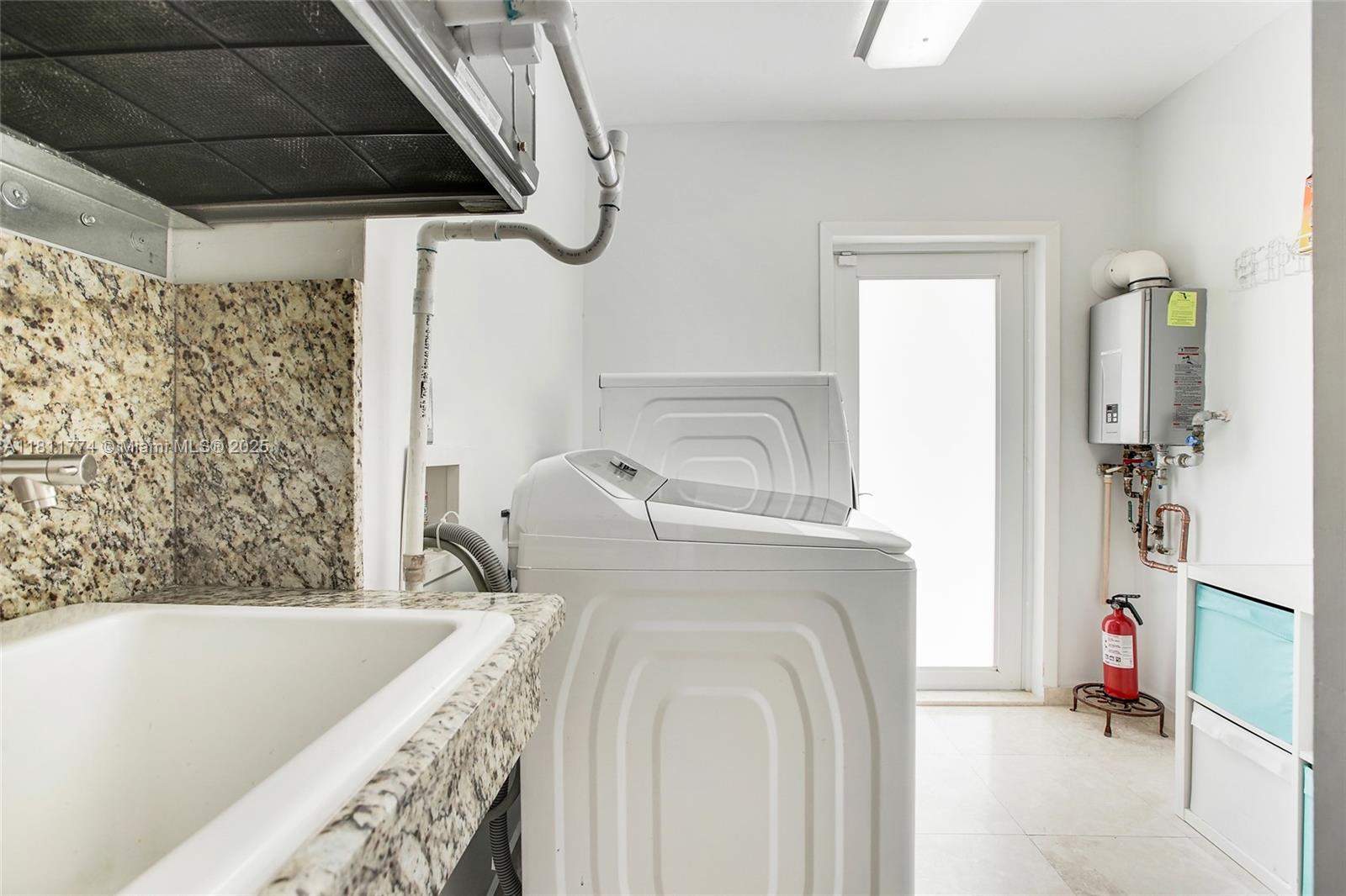 ROYAL PALM HARBOR 3RD ADD - Residential Lease