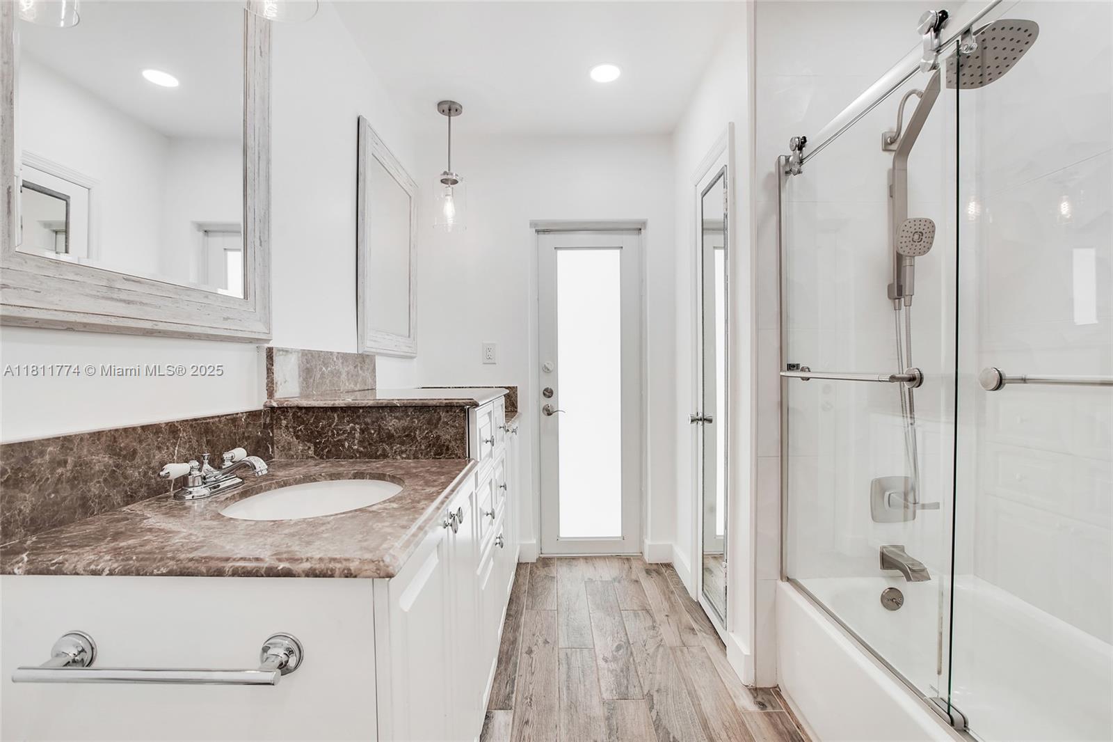 ROYAL PALM HARBOR 3RD ADD - Residential Lease
