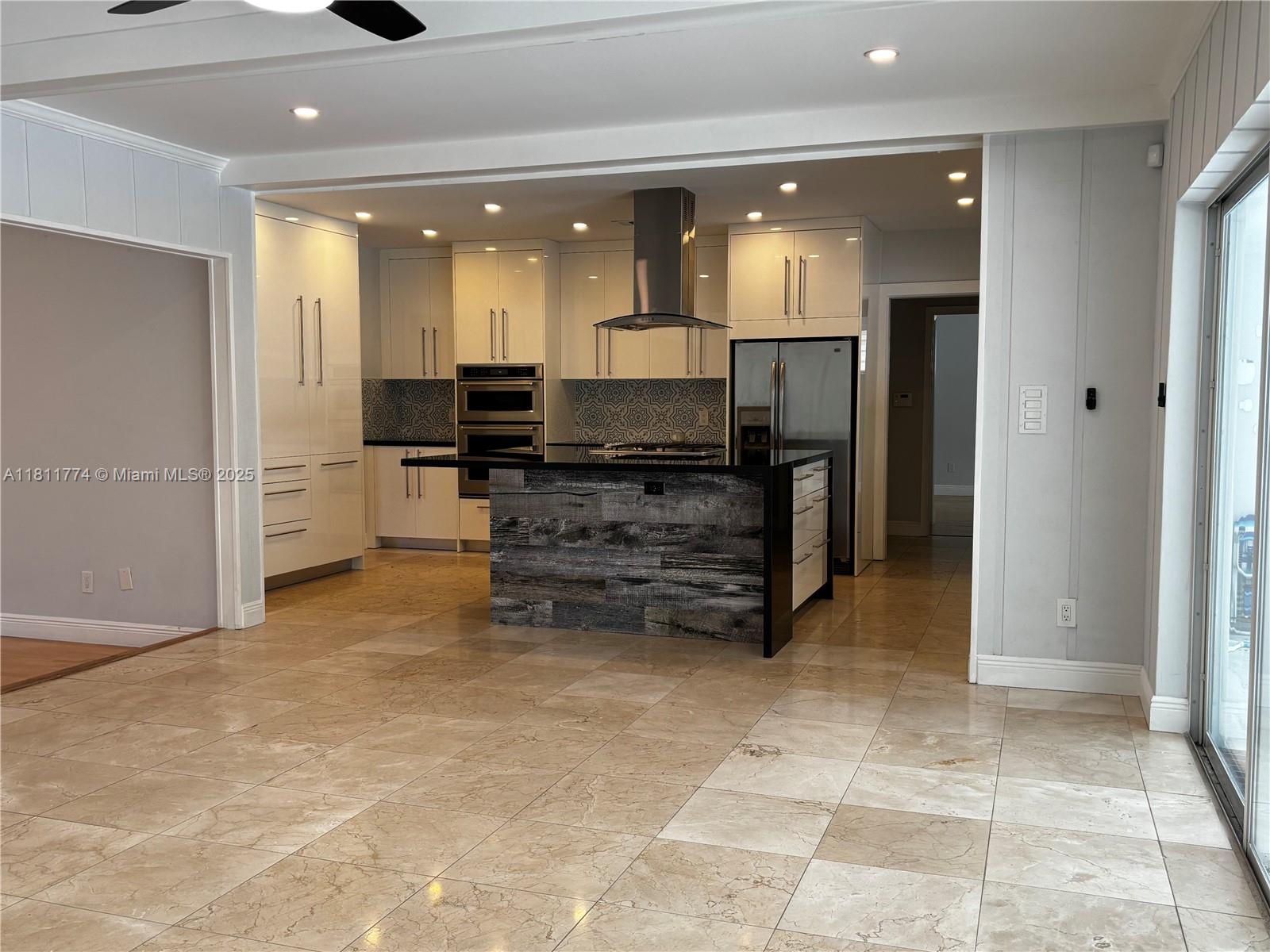 ROYAL PALM HARBOR 3RD ADD - Residential Lease