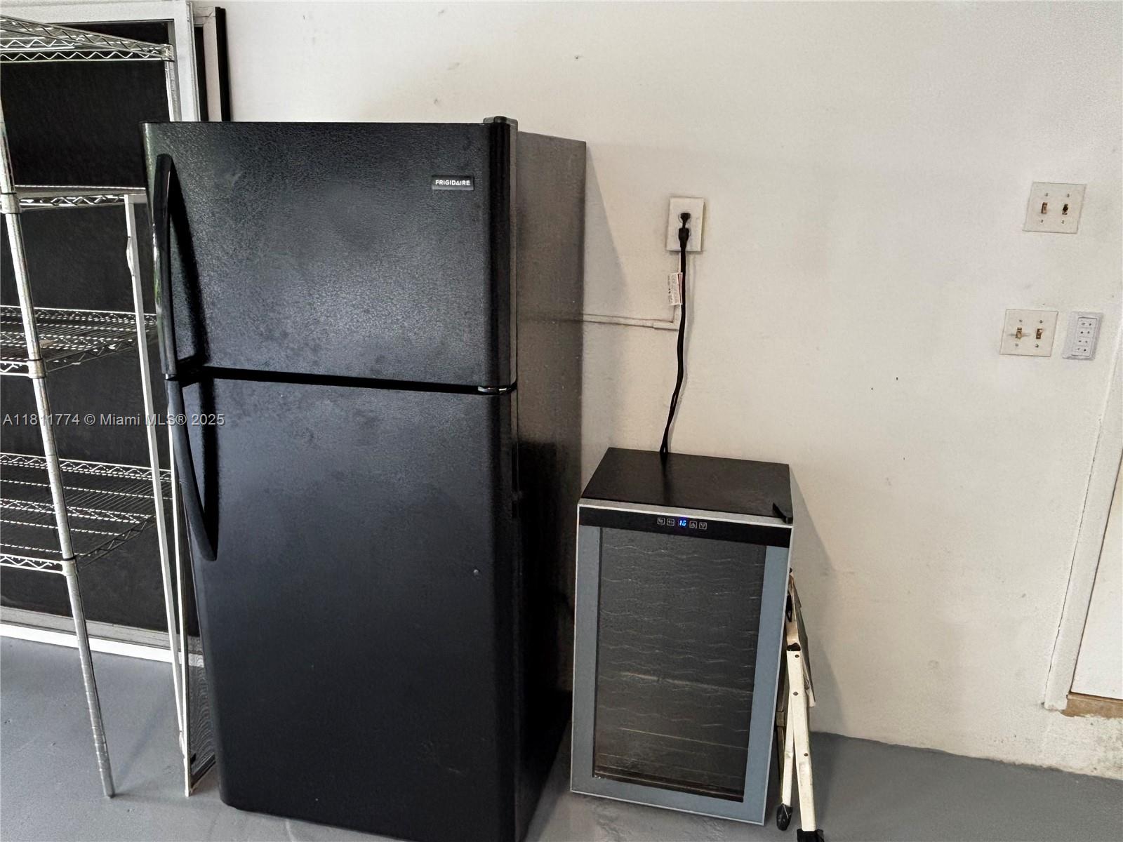 ROYAL PALM HARBOR 3RD ADD - Residential Lease