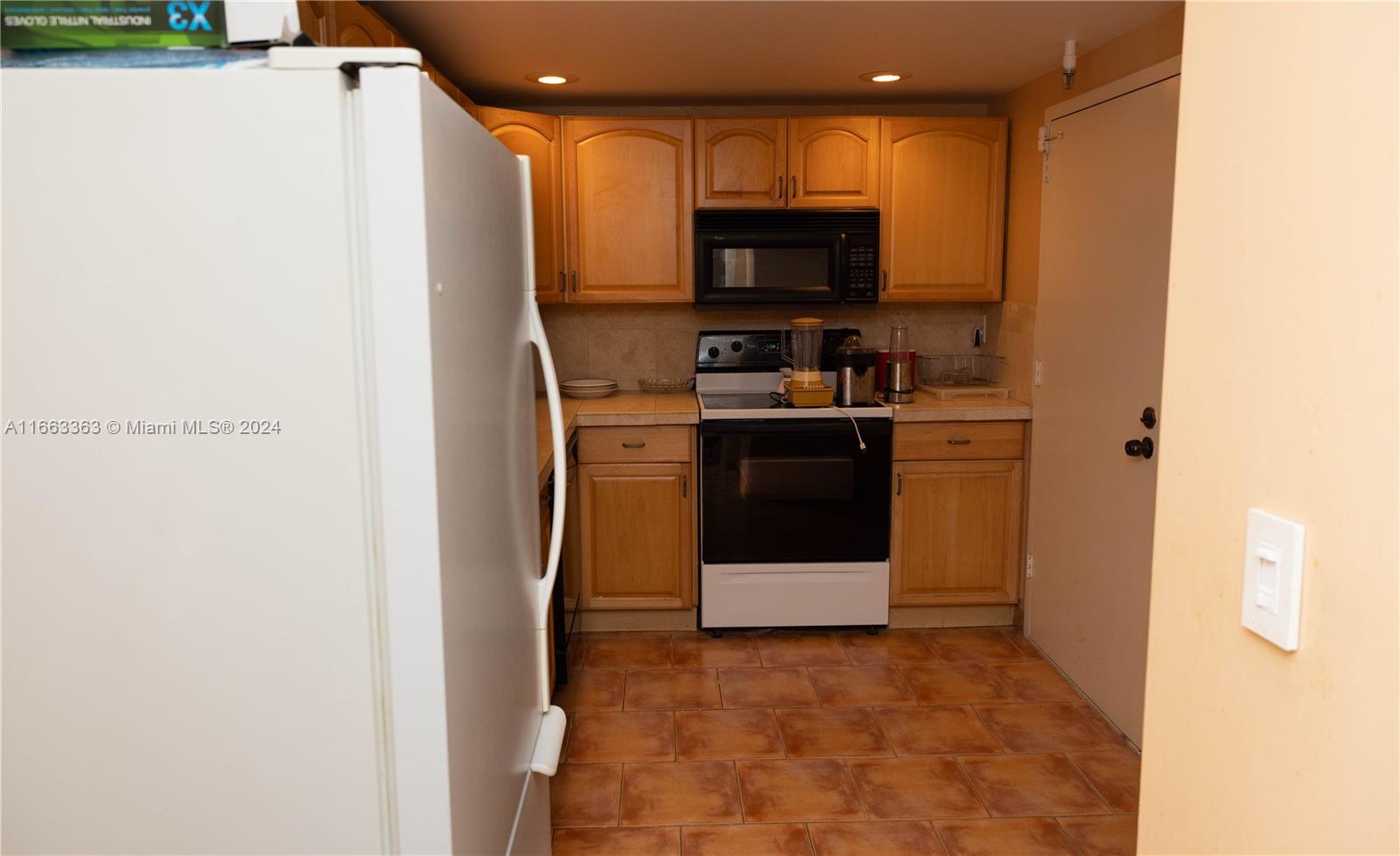 9500 OCEANS CONDO - Residential