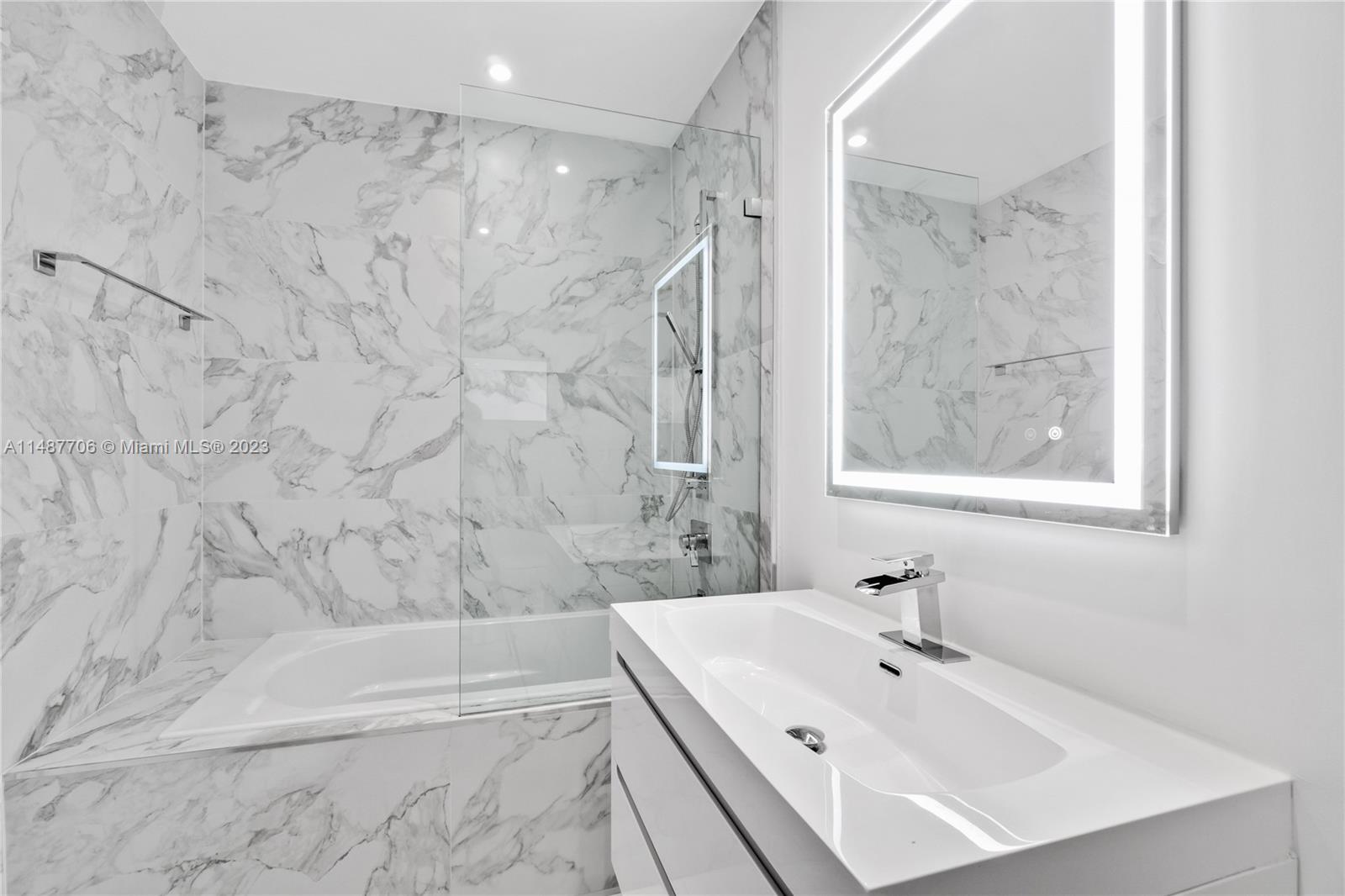 BISCAYNE ISL - Residential