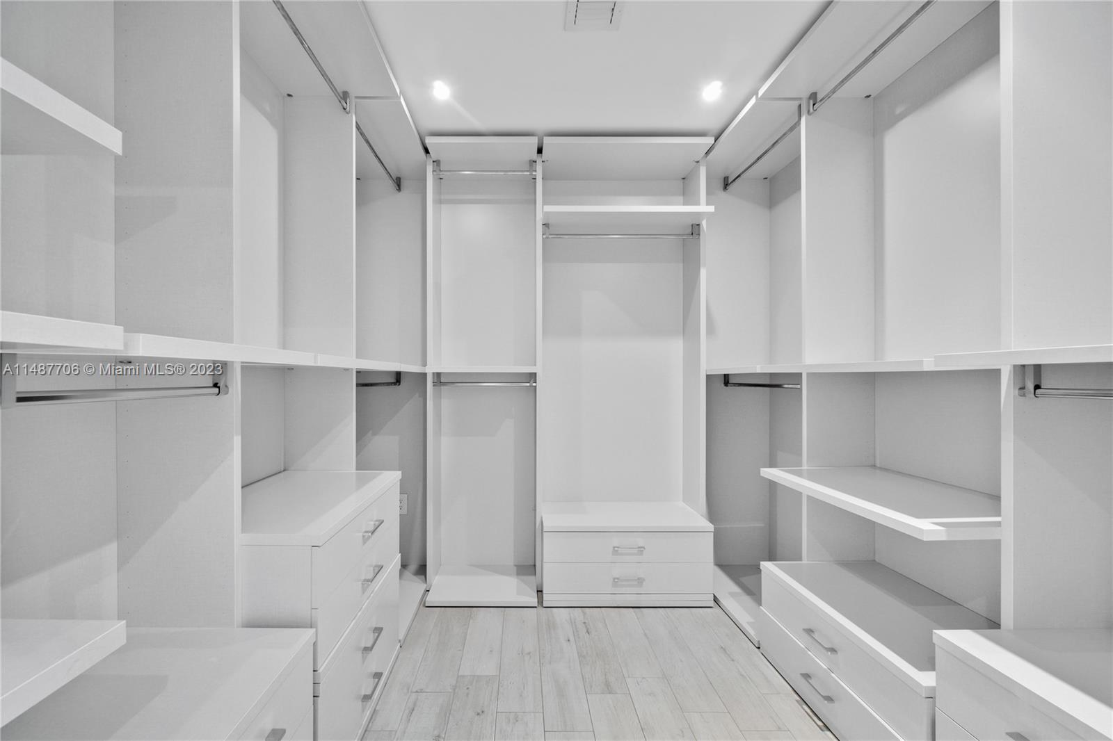 BISCAYNE ISL - Residential