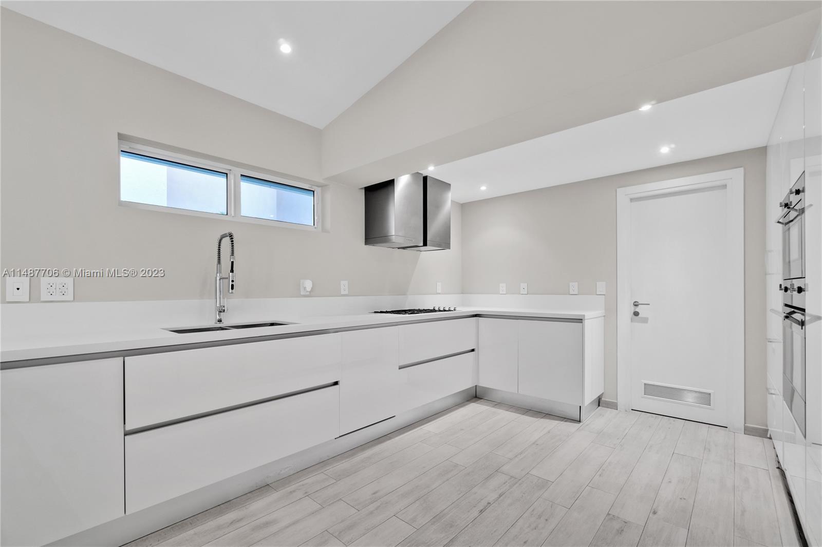 BISCAYNE ISL - Residential