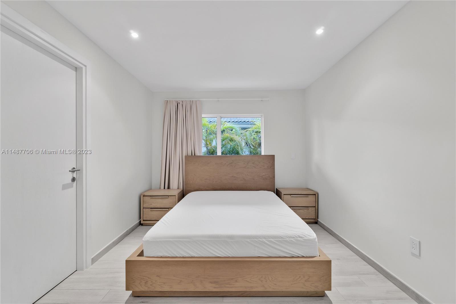 BISCAYNE ISL - Residential