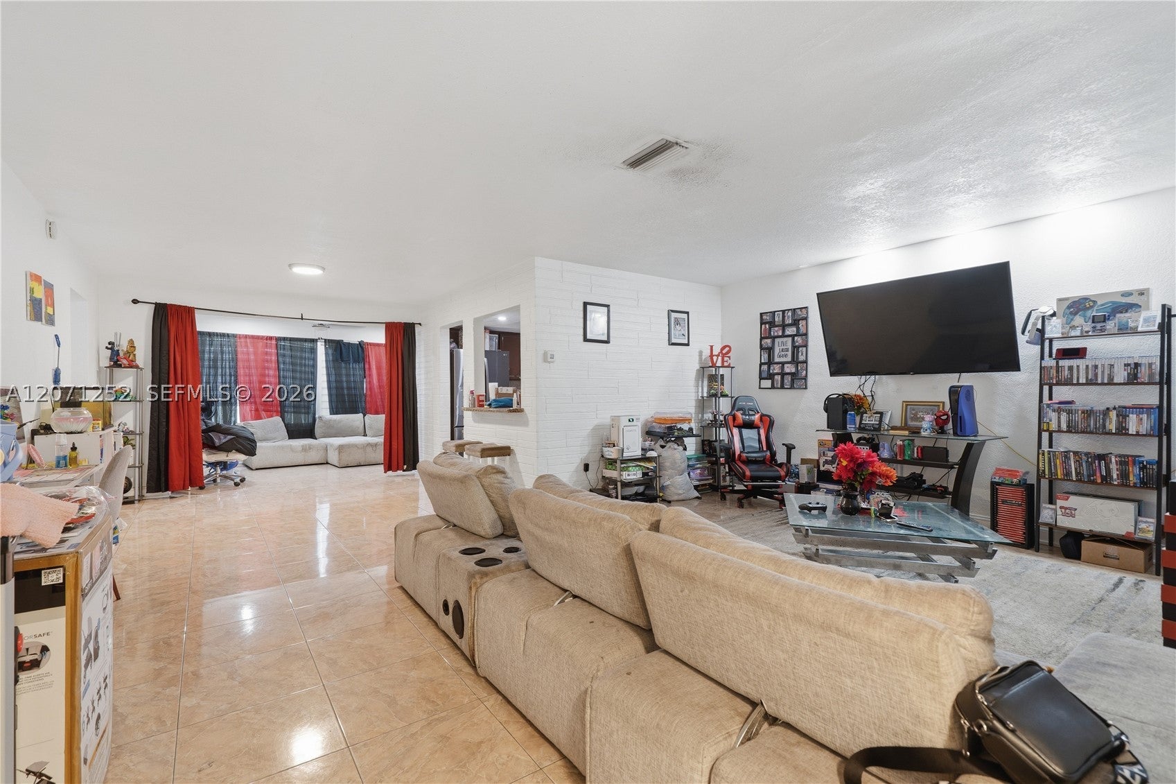 7636 Alhambra Blvd